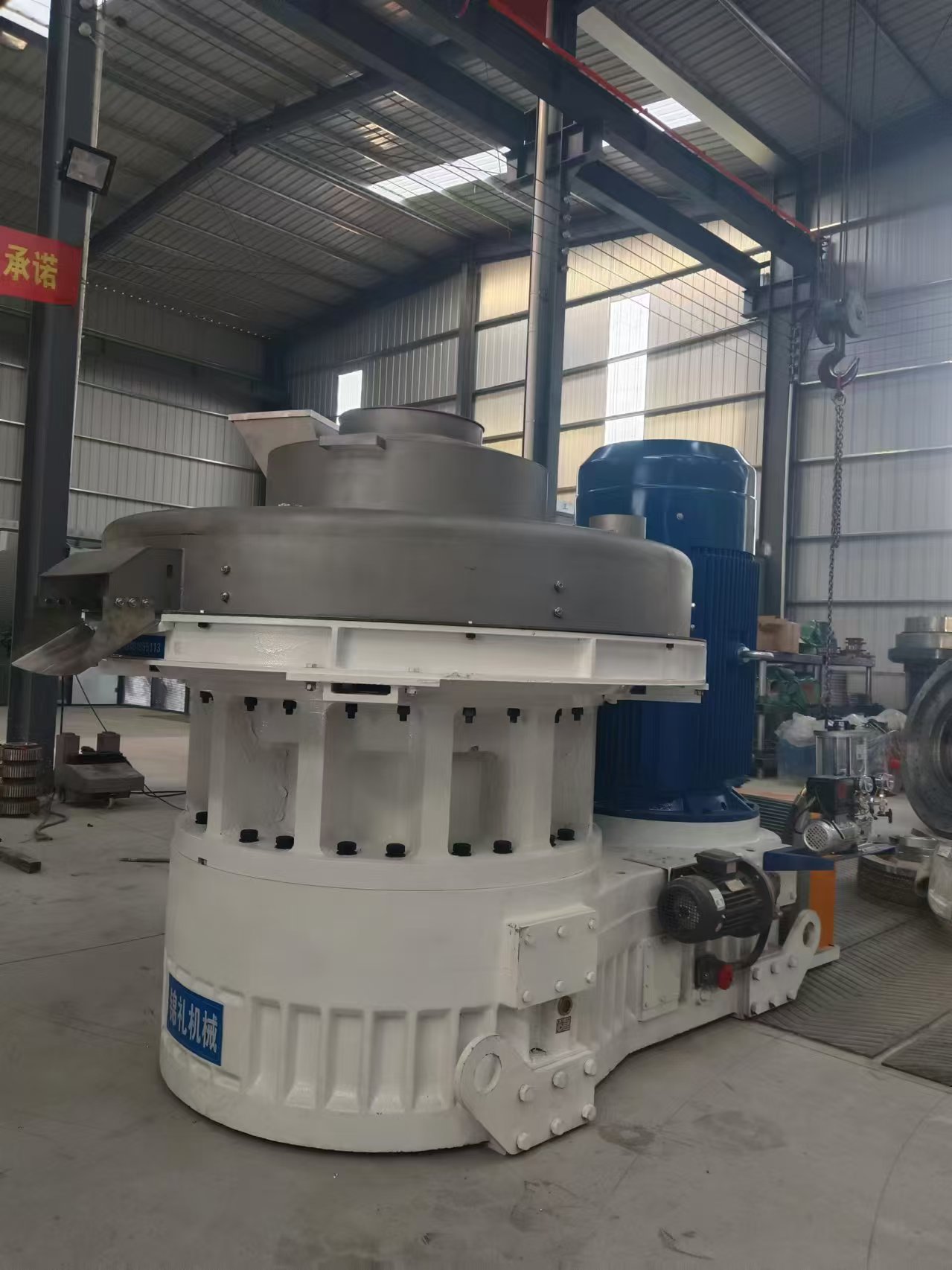 เครื่องอัดเม็ดชีวมวล.jpg เครื่องอัดเม็ดชีวมวล.jpg