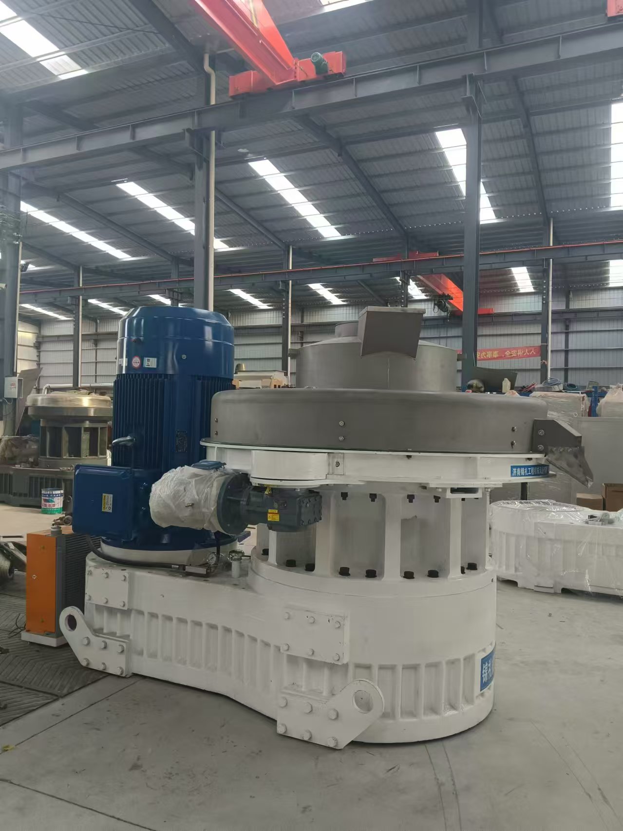 เครื่องอัดเม็ดชีวมวล.jpg เครื่องอัดเม็ดชีวมวล.jpg