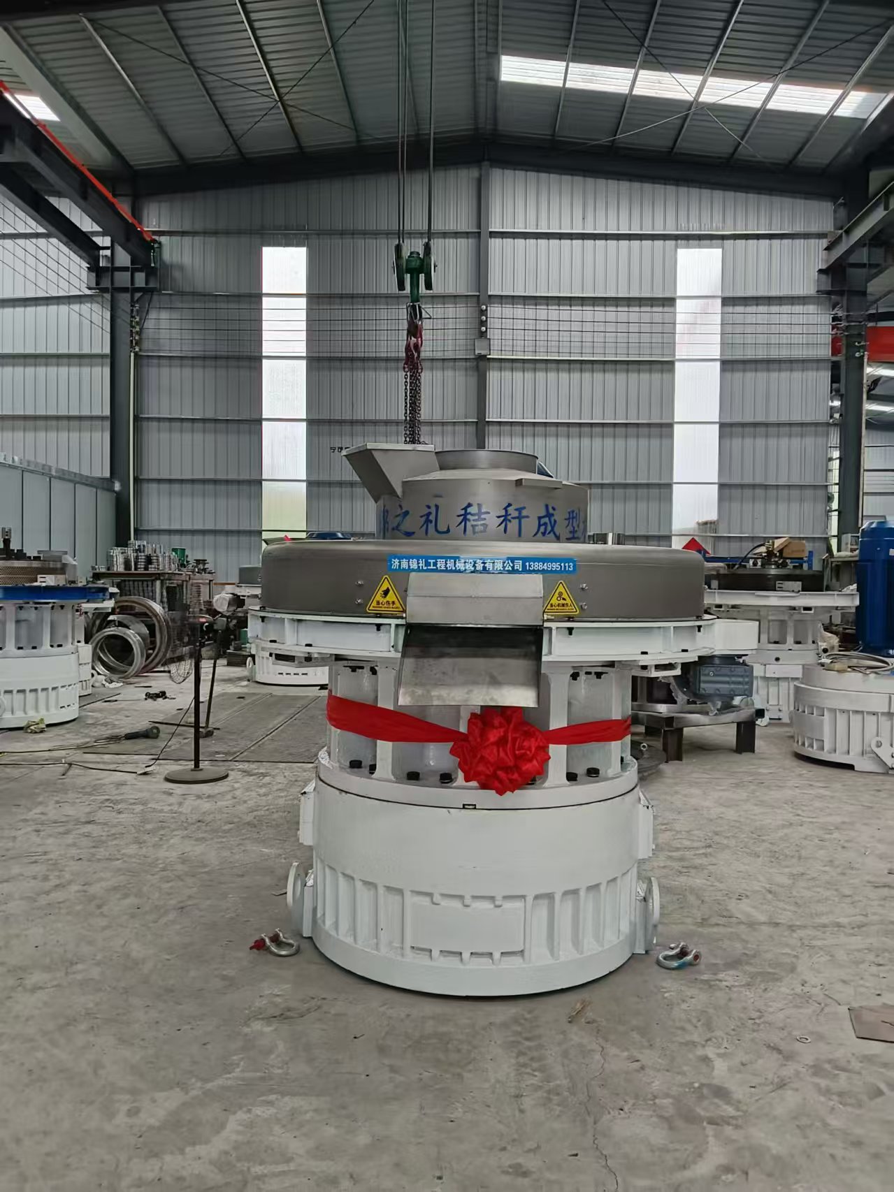 เครื่องอัดเม็ดชีวมวล.jpg เครื่องอัดเม็ดชีวมวล.jpg