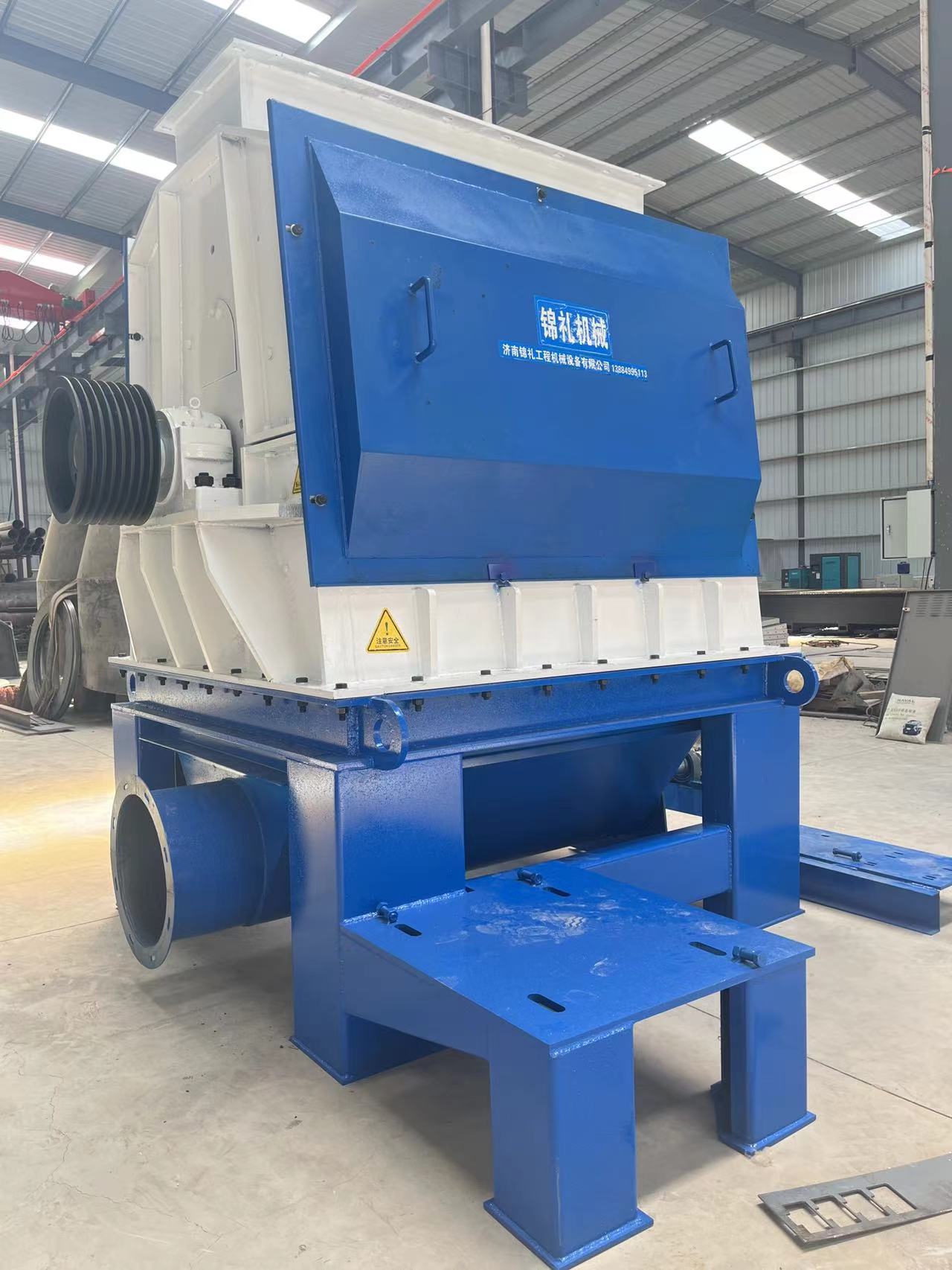 เครื่องบดไม้ค้อน.jpg เครื่องบดไม้ค้อน.jpg