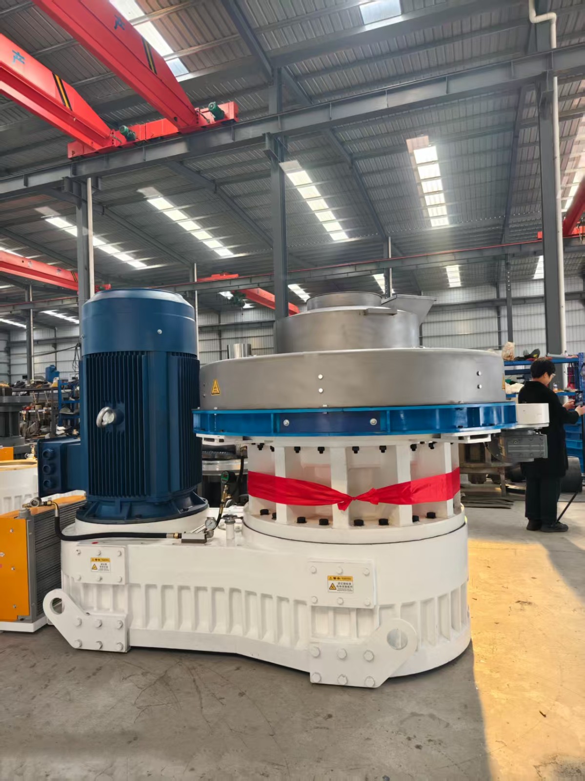 เครื่องอัดเม็ดเปลือกถั่วลิสง